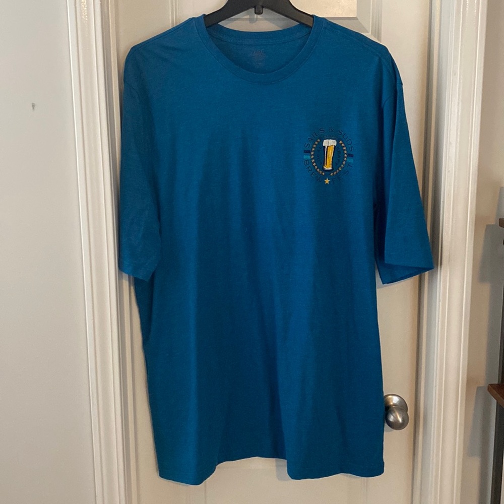 Izod Saltwater relaxed classic fit T